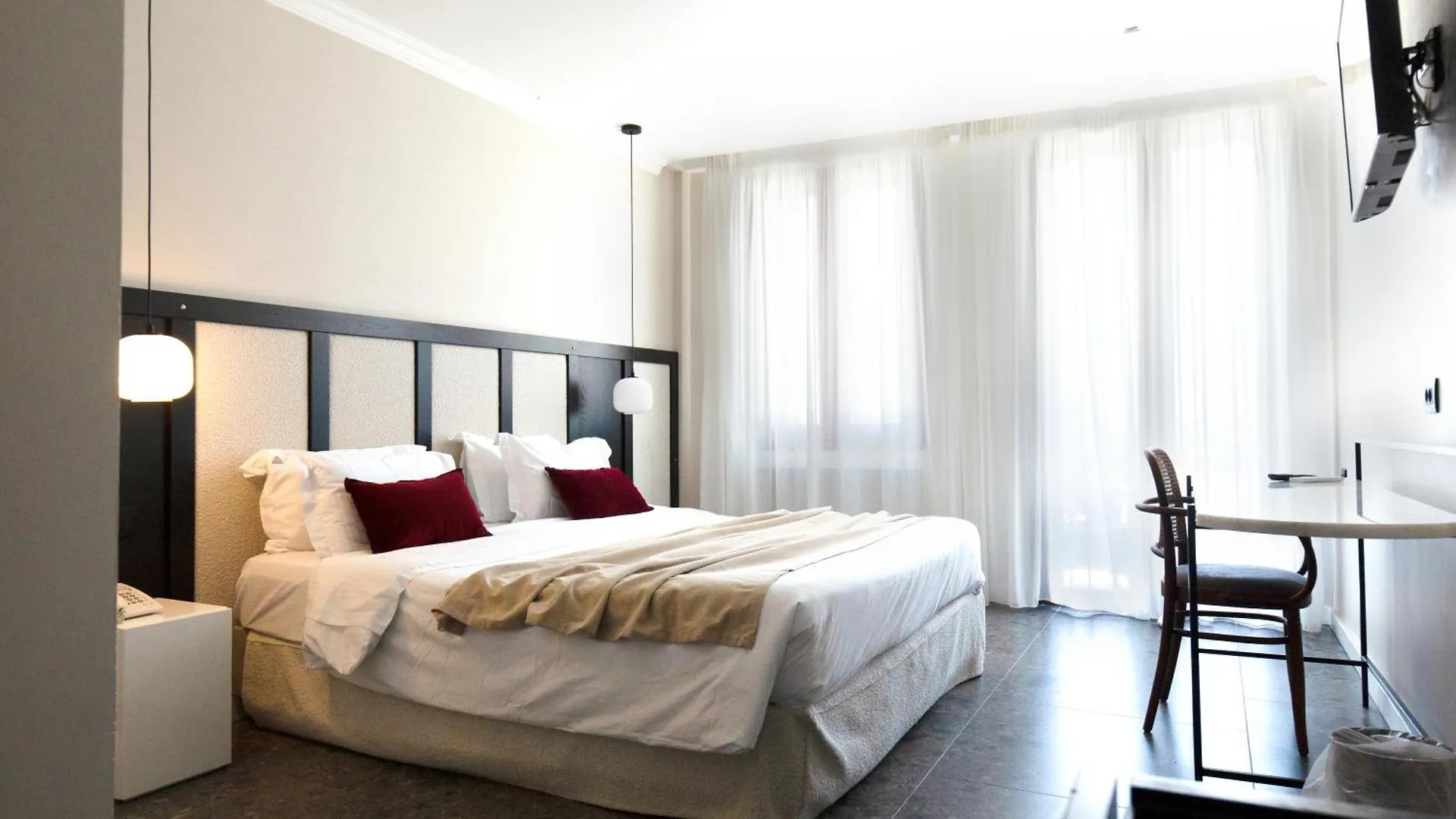 העיירה רתימנו Civitas Suites Hotel מלון דירות העיירה רתימנו